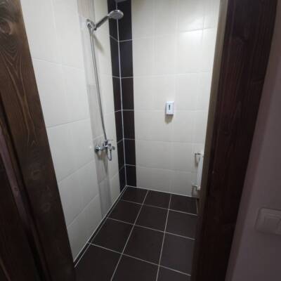 bathroom 10