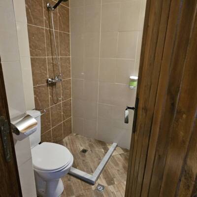 bathroom 4